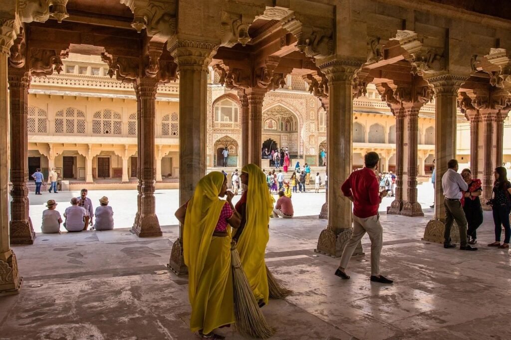 Jaipur Tourism 2025: जयपुर क्यों है पर्यटकों की पहली पसंद? हवा महल और आमेर किले का अनोखा आकर्षण 4 Jaipur Tourism 2025 , Best Time to Visit Jaipur